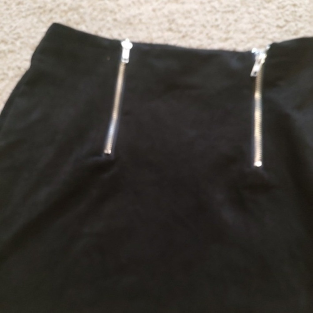 Forever 21 Black Faux Suede Mini Skirt Zipper Detail Size L